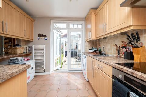 3 bedroom semi-detached house for sale, The Causeway, Carshalton SM5