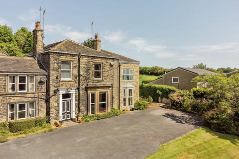 5 bedroom semi-detached house to rent, Lark Hill, West Yorkshire BD19