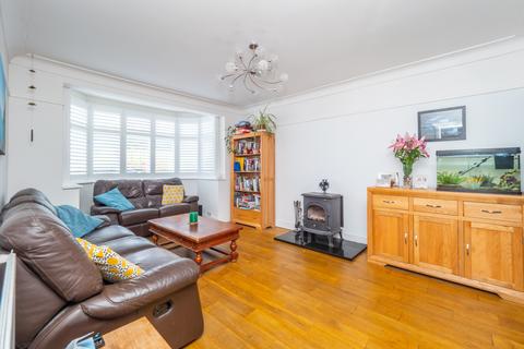 17 Nonsuch Walk, Sutton, SM2 7LG