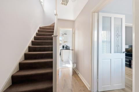 3 bedroom end of terrace house for sale, Leominster Walk, Morden SM4