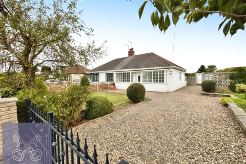 2 bedroom bungalow for sale, Main Road, Hull HU11