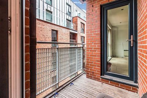 2 bedroom apartment to rent, Simpson Street, Manchester M4