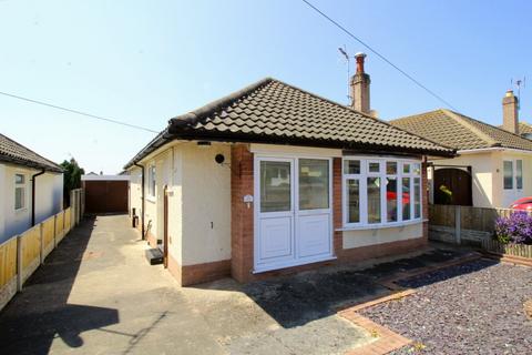 3 bedroom bungalow to rent, Diane Drive, Denbighshire LL18