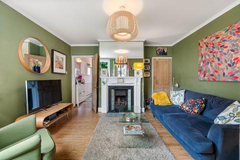 2 Blackborough Road, Reigate, RH2 7BT