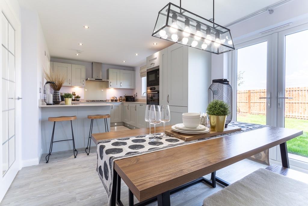 Open plan kitchen breakfast area to cook, eat...