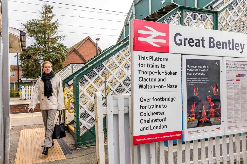 Stay connected with Great Bentley&#39;s train station