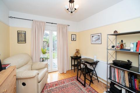 2 bedroom terraced house for sale, Briar Road, Watford, Hertfordshire, WD25