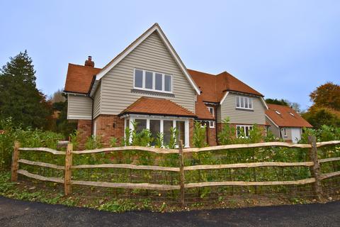 5 bedroom detached house for sale, Moons Yard, Grove Road, Selling, ME13 9GB