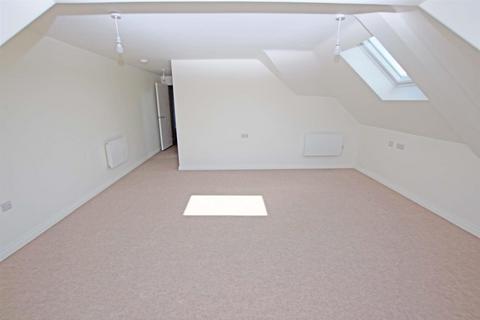 2 bedroom apartment for sale, High Street, Rainham, Gillingham