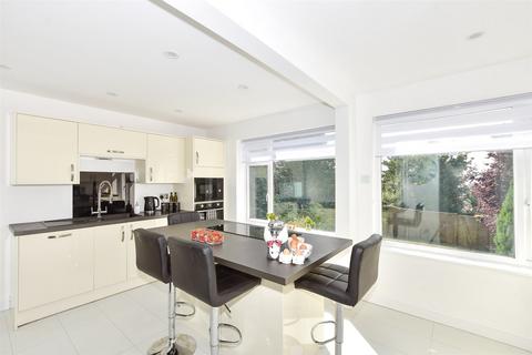 4 bedroom detached house for sale, Crescent Drive North, Woodingdean, Brighton, East Sussex