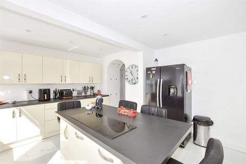 4 bedroom detached house for sale, Crescent Drive North, Woodingdean, Brighton, East Sussex