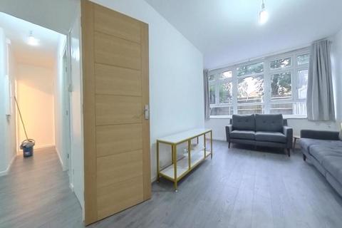 2 bedroom flat to rent, Gatwick House, London E14