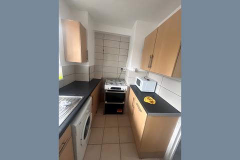 2 bedroom flat to rent, Gatwick House, London E14