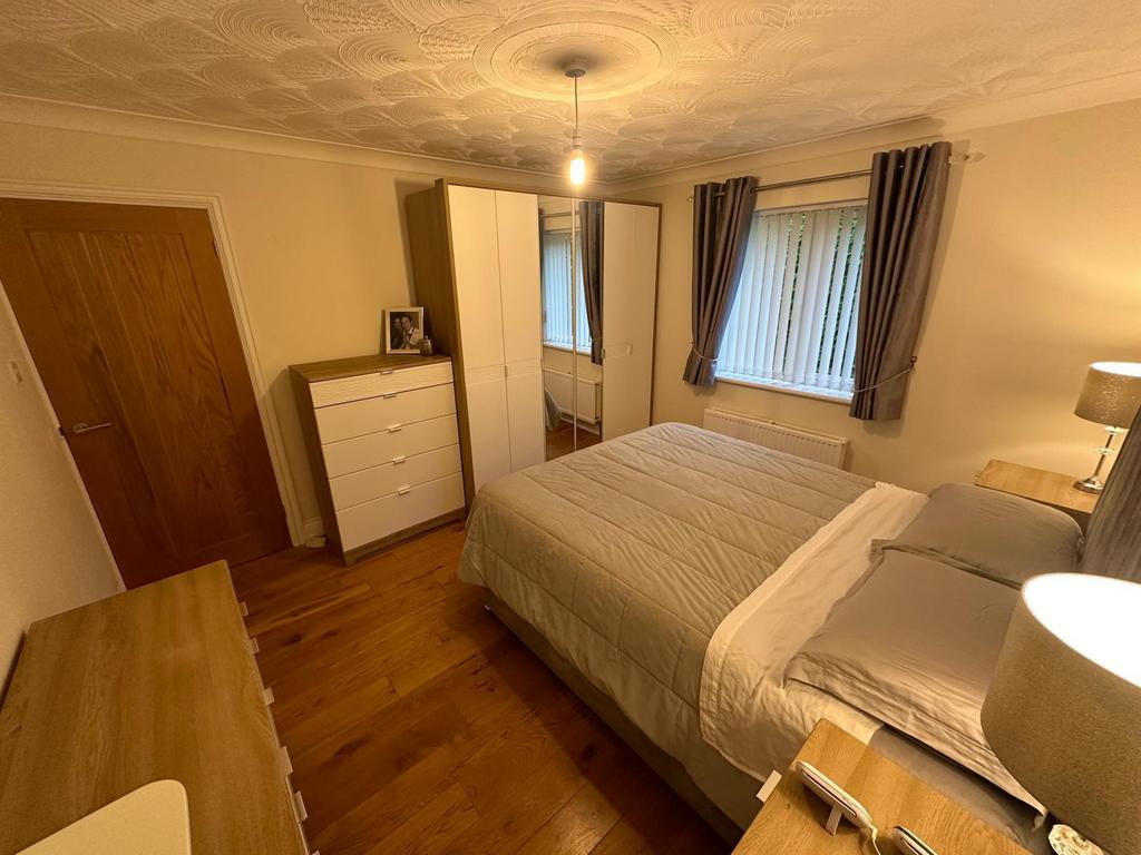 Rear Bedrom 2