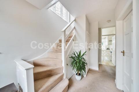 4 bedroom house for sale, Glendor Gardens, Mill Hill, London