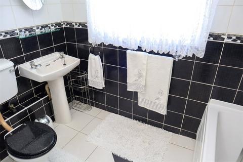 90 Branchalfield Drive, Wishaw, ML2 8QD