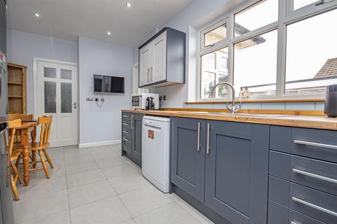 10 Sandy Lane, Rugeley, WS15 2LA