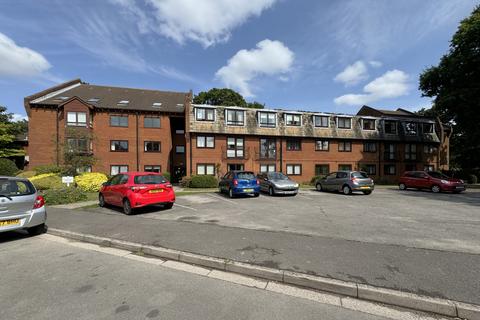 1 bedroom retirement property for sale, High Oaks House, Locks Heath