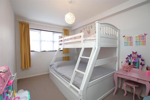49 Cooper Close, Greenhithe, DA9 9PP
