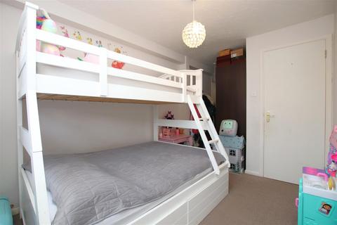 49 Cooper Close, Greenhithe, DA9 9PP
