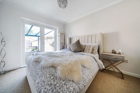5 Fleetwood Close, Neston, Corsham, SN13 9TF