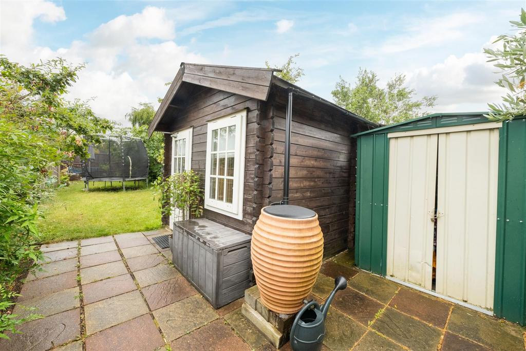 22 Whitehill Road, Hitchin-17.jpg