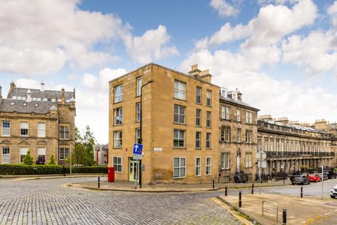 39k St. Bernards Crescent, Edinburgh, EH4 1NR