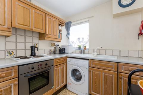 39k St. Bernards Crescent, Edinburgh, EH4 1NR