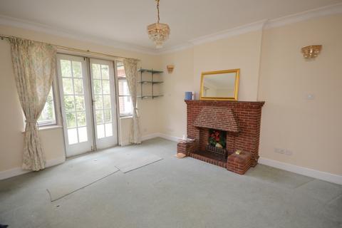 4 bedroom detached house for sale, Gilders Road, Chessington, Surrey. KT9 2AD