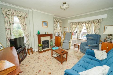 2 bedroom detached bungalow for sale, Rothschild Road, Leighton Buzzard