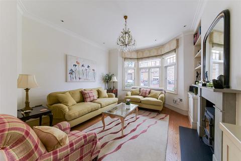 181 Queens Road, London, SW19 8NX