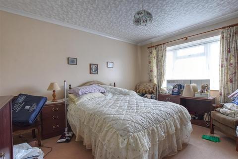 2 bedroom detached bungalow for sale, Abbey View, Bexhill-On-Sea