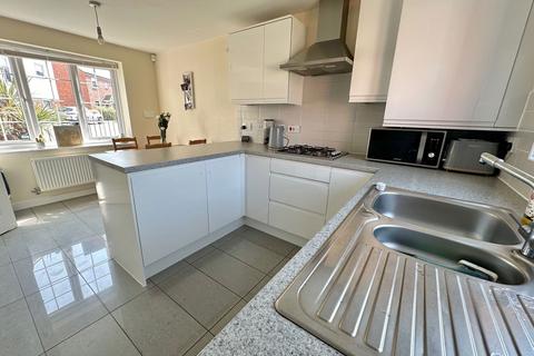 8 Ferridays Fields, Woodside, Telford, TF7 5GJ