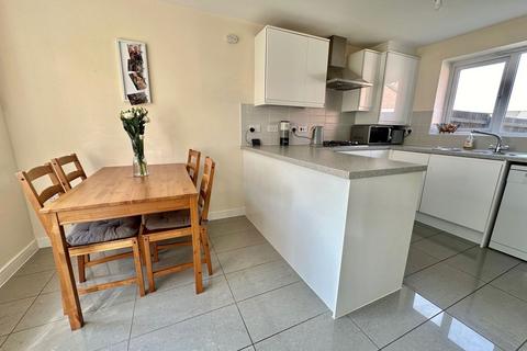 8 Ferridays Fields, Woodside, Telford, TF7 5GJ
