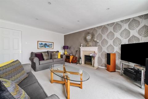 3 bedroom link detached house for sale, Dovedale Close, Sandhurst GU47