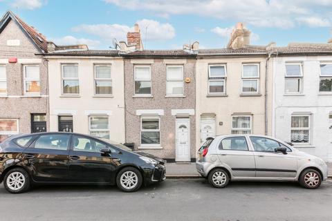 2 bedroom terraced house for sale, Boulogne Road, Croydon, CR0