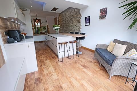 4 bedroom barn conversion for sale, Barnwood Road, Earby, BB18