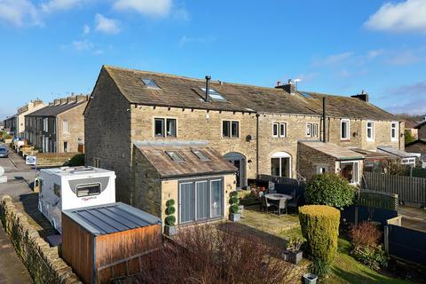 4 bedroom barn conversion for sale, Barnwood Road, Earby, BB18