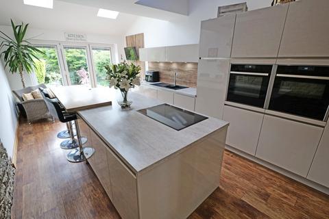 1, Longroyd Barn Barnwood Road, Earby, Barnoldswick, BB18 6PB