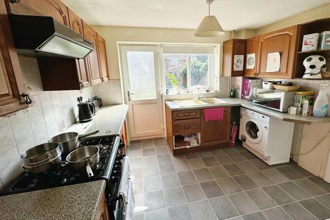 3 bedroom terraced house for sale, Bexhill Walk, Corby NN18