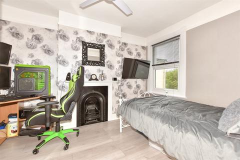 4 Tudor Road, Folkestone, CT19 4HL