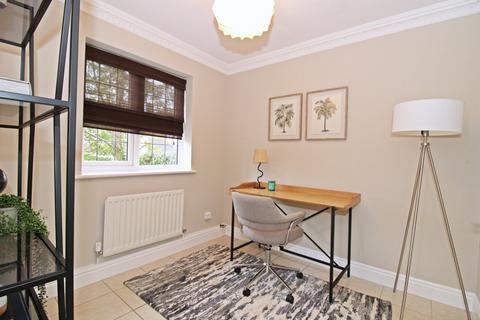 17 Tudor Road, Beckenham, BR3 6QR