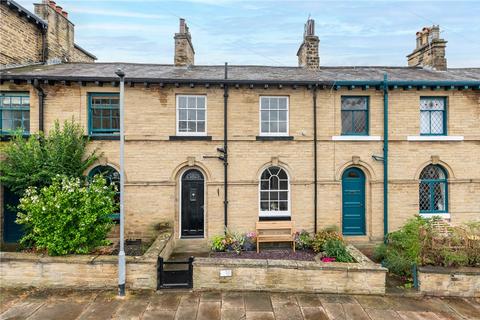 2 bedroom terraced house for sale, George Street, Shipley, West Yorkshire, BD18