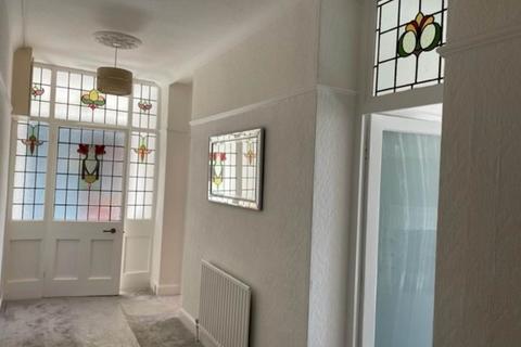 3 bedroom flat to rent, Southside, Weston-super-Mare, North Somerset