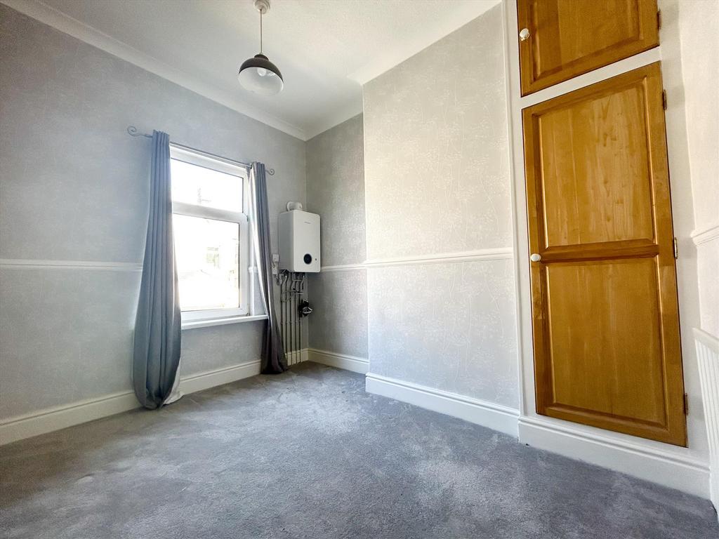 Rear bedroom