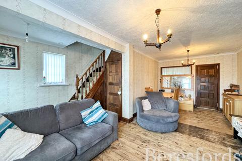 3 bedroom end of terrace house for sale, Frimley Avenue, Hornchurch, RM11