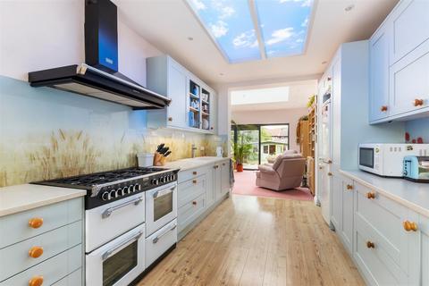 7 bedroom semi-detached house for sale, Arras Avenue, Morden SM4