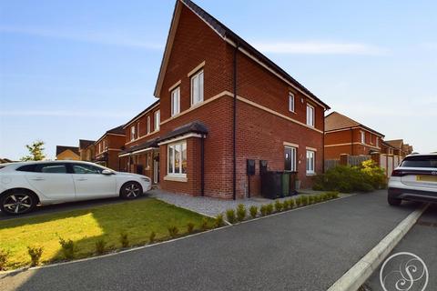 3 bedroom terraced house for sale, Leicester Square, Crossgates, Leeds