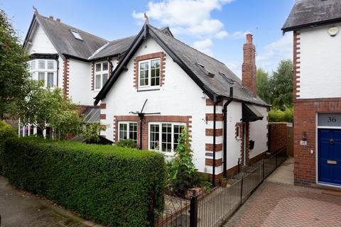 2 bedroom semi-detached house for sale, Chestnut Avenue, York