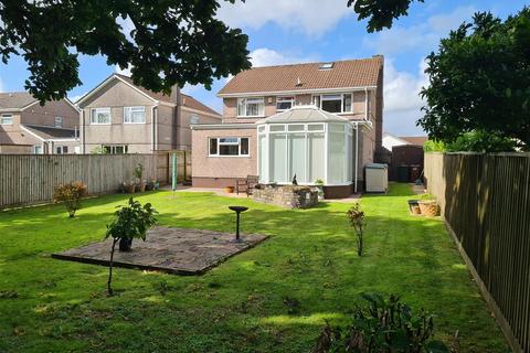 4 bedroom detached house for sale, Lansdowne Road, Callington